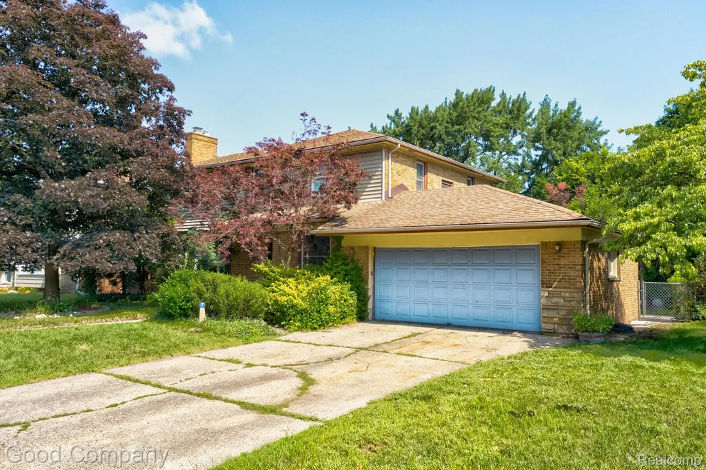 10 Millington Road Pleasant Ridge City MI 48069