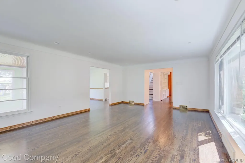 10 Millington Road Pleasant Ridge City MI 48069
