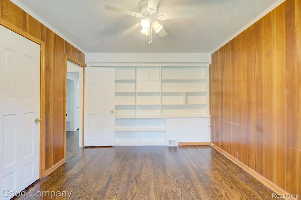 10 Millington Road Pleasant Ridge City MI 48069