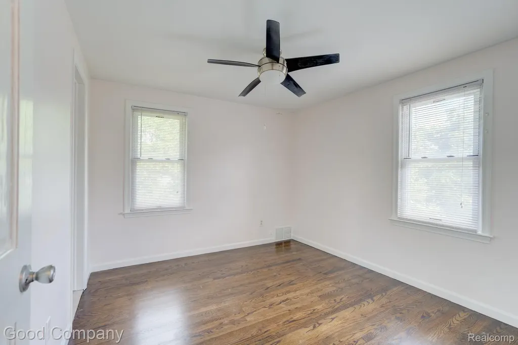 10 Millington Road Pleasant Ridge City MI 48069
