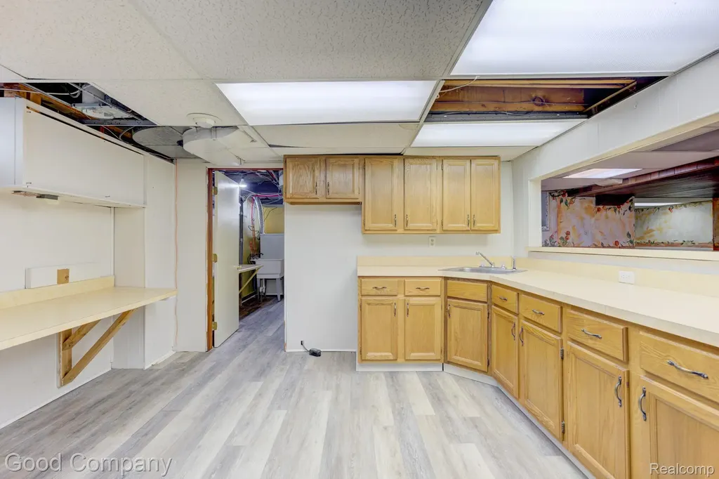 10 Millington Road Pleasant Ridge City MI 48069