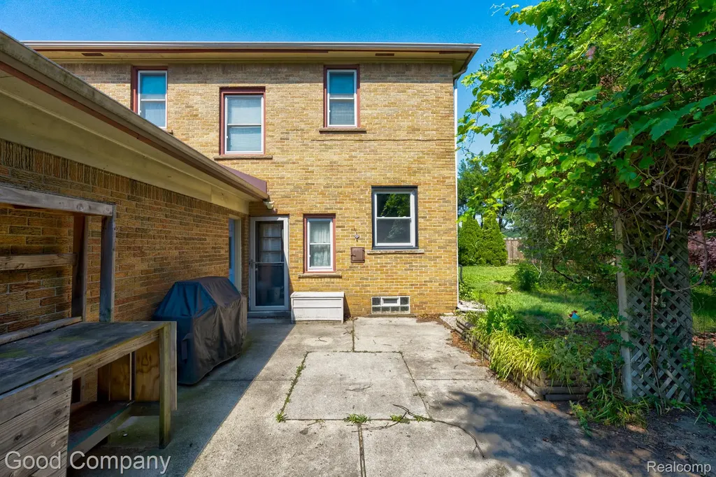 10 Millington Road Pleasant Ridge City MI 48069