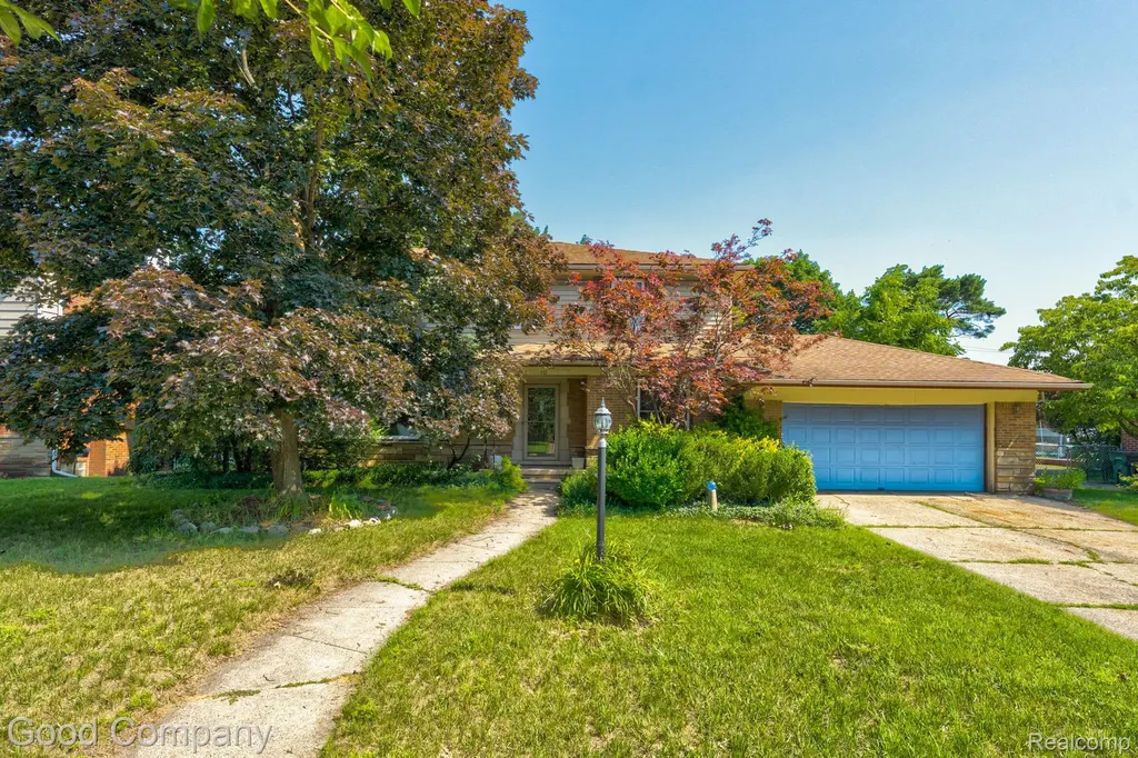 10 Millington Road Pleasant Ridge City MI 48069