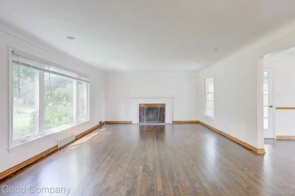 10 Millington Road Pleasant Ridge City MI 48069