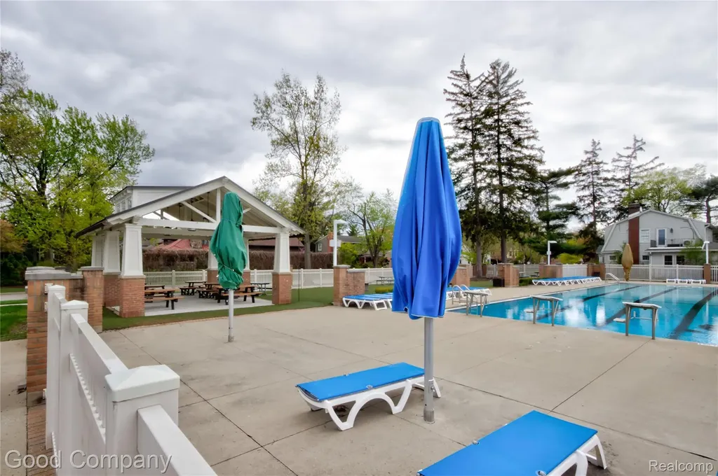 10 Millington Road Pleasant Ridge City MI 48069