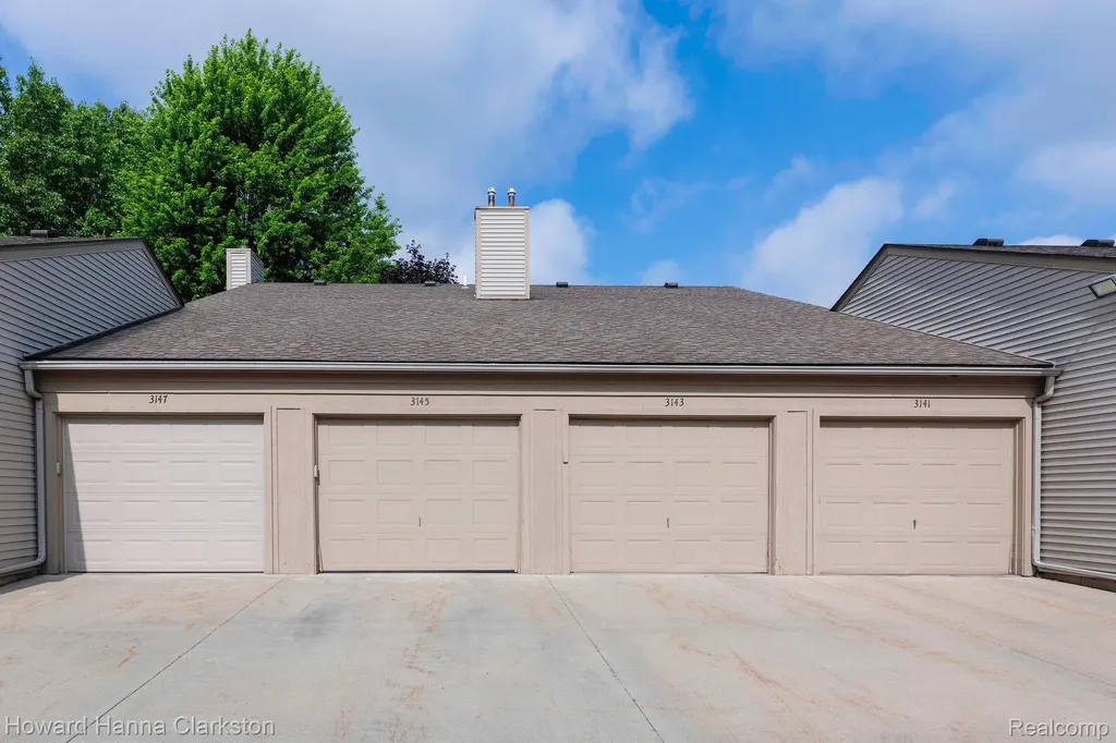 3145 Hidden Ridge Drive Waterford Charter Township MI 48328