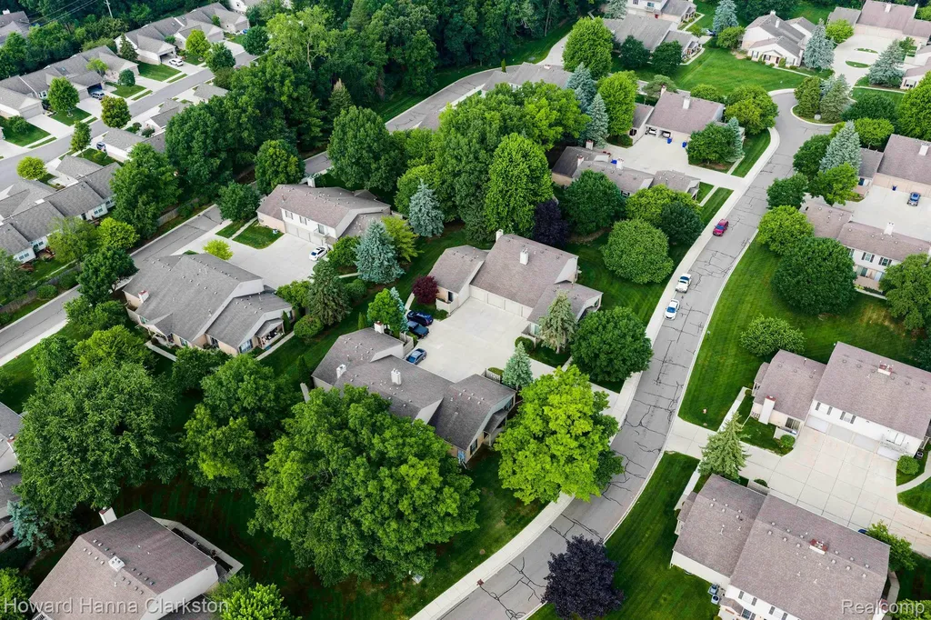3145 Hidden Ridge Drive Waterford Charter Township MI 48328