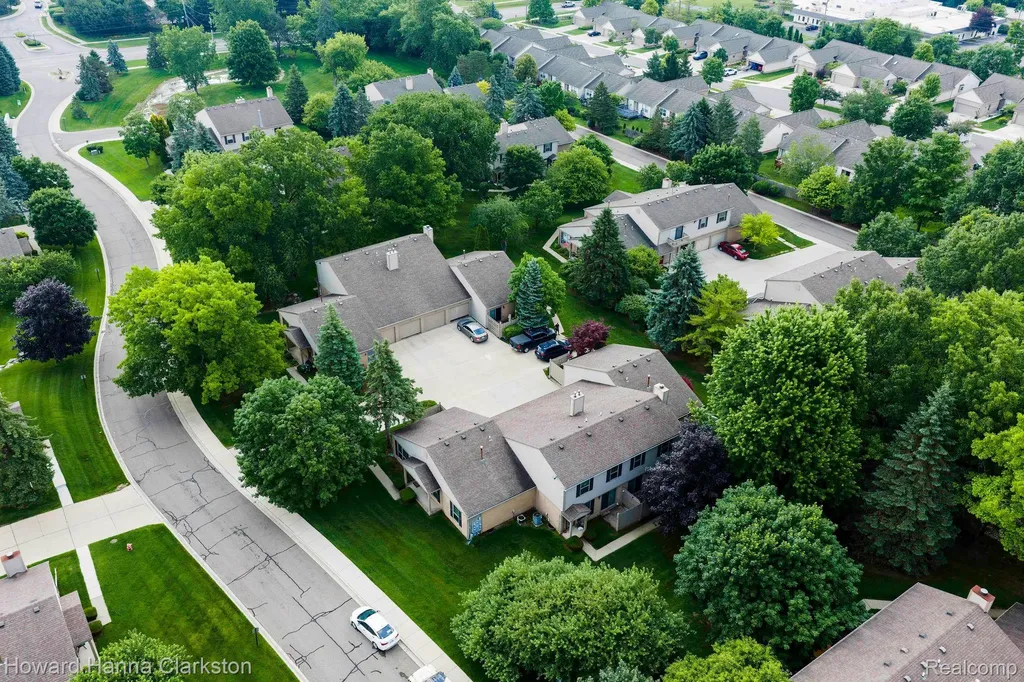 3145 Hidden Ridge Drive Waterford Charter Township MI 48328