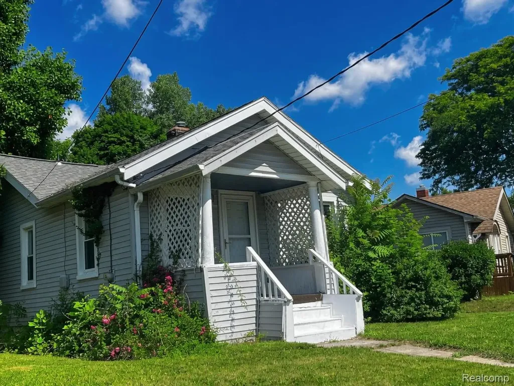 93 Omar Street Pontiac City MI 48342