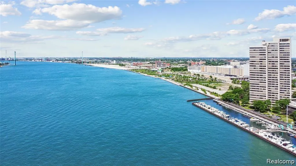 1001 W Jefferson Avenue Detroit City MI 48226