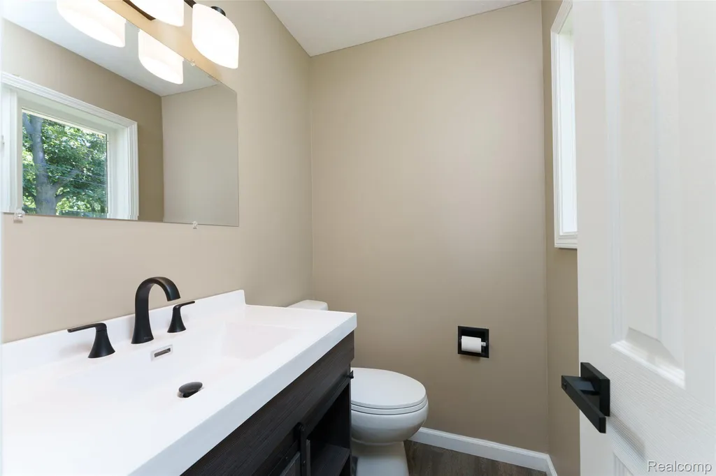 6201 Lerner Way Lansing City MI 48911