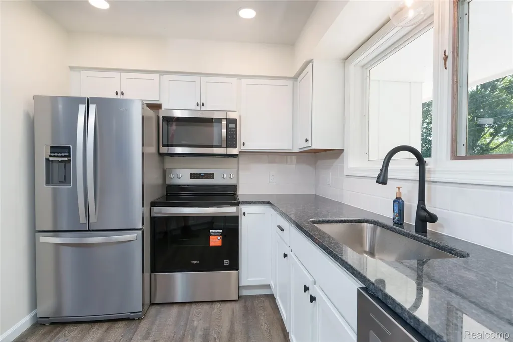 6201 Lerner Way Lansing City MI 48911