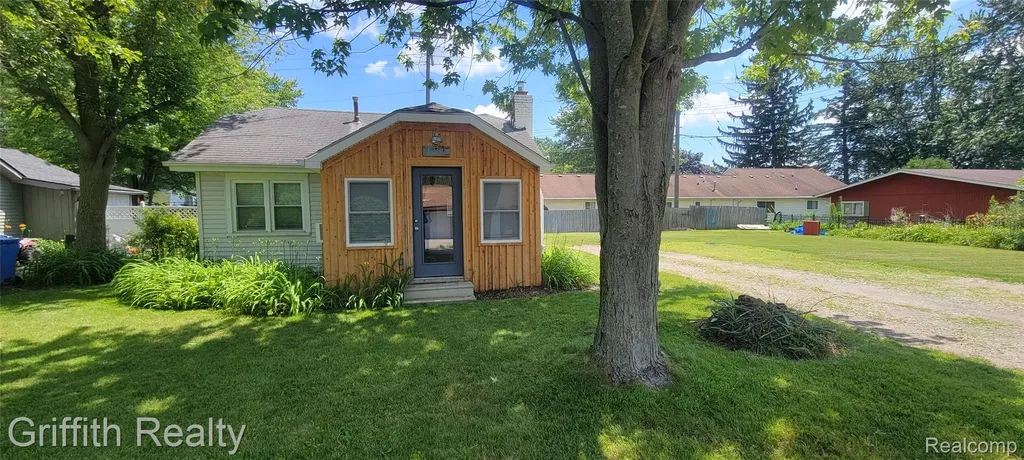 1382 Elmhurst Drive Genoa Township MI 48843