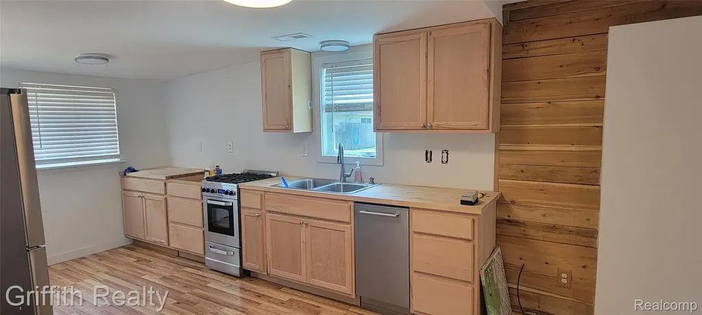 1382 Elmhurst Drive Genoa Township MI 48843