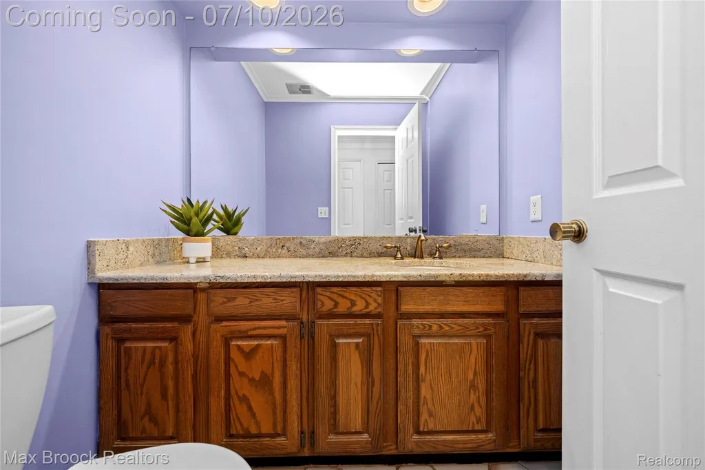 31223 Country Ridge Circle Farmington Hills City MI 48331