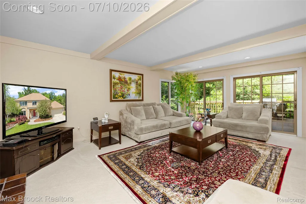 31223 Country Ridge Circle Farmington Hills City MI 48331