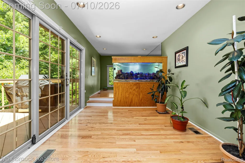 31223 Country Ridge Circle Farmington Hills City MI 48331