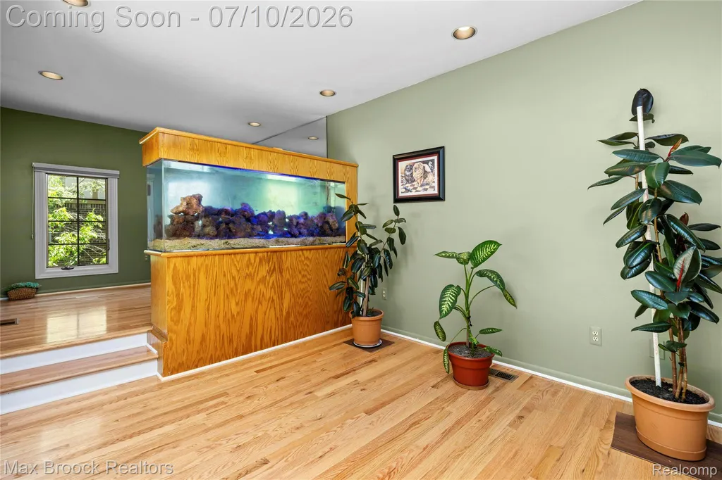 31223 Country Ridge Circle Farmington Hills City MI 48331