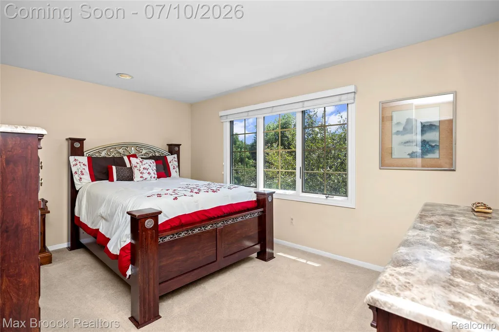 31223 Country Ridge Circle Farmington Hills City MI 48331