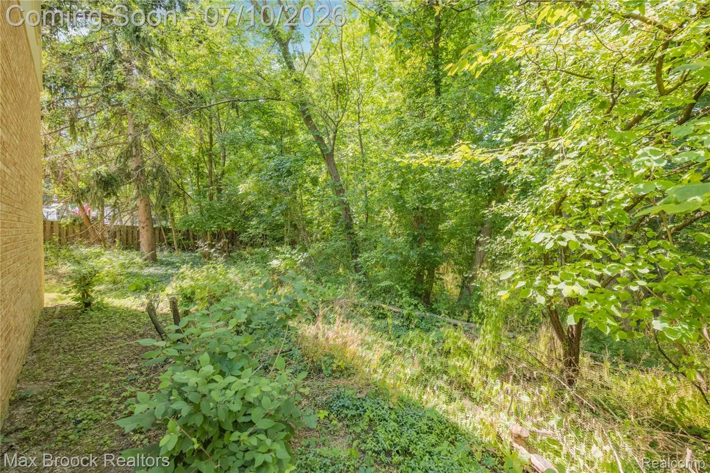 31223 Country Ridge Circle Farmington Hills City MI 48331