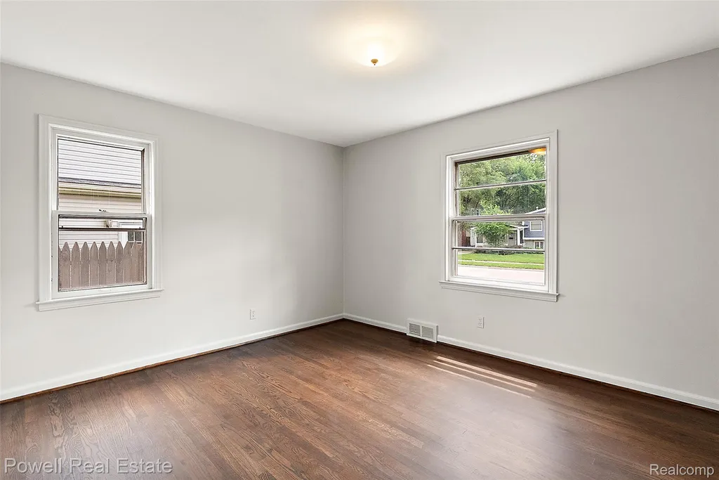 3132 Parker Drive Royal Oak City MI 48073
