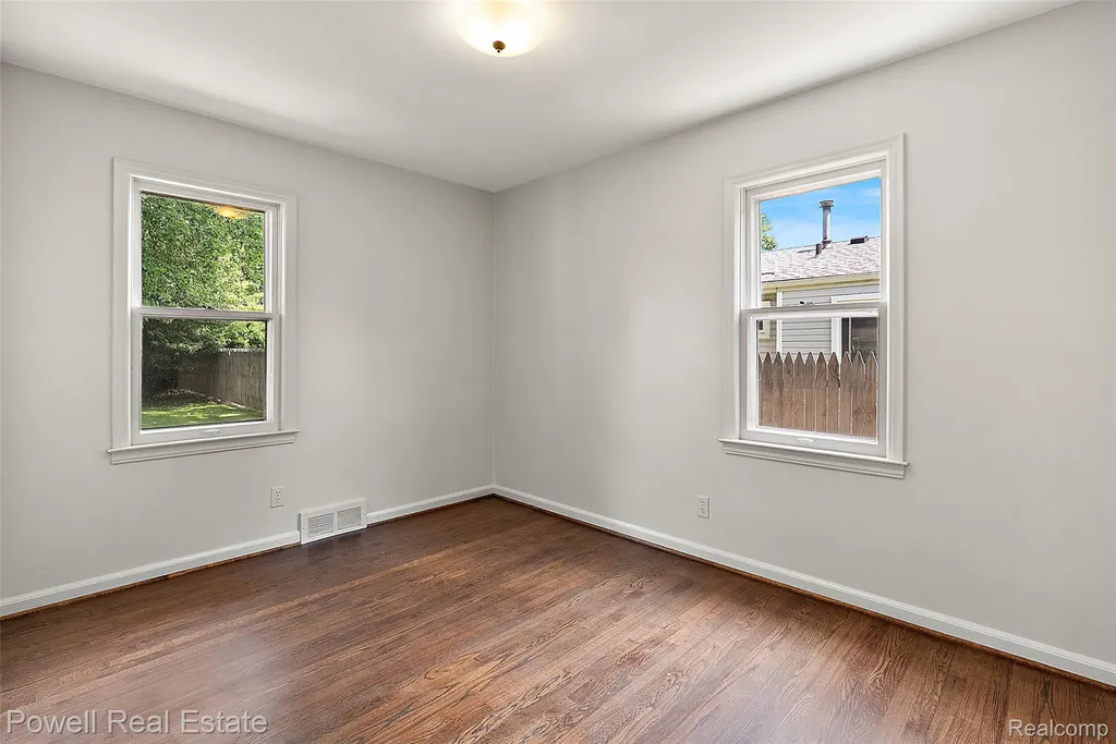 3132 Parker Drive Royal Oak City MI 48073