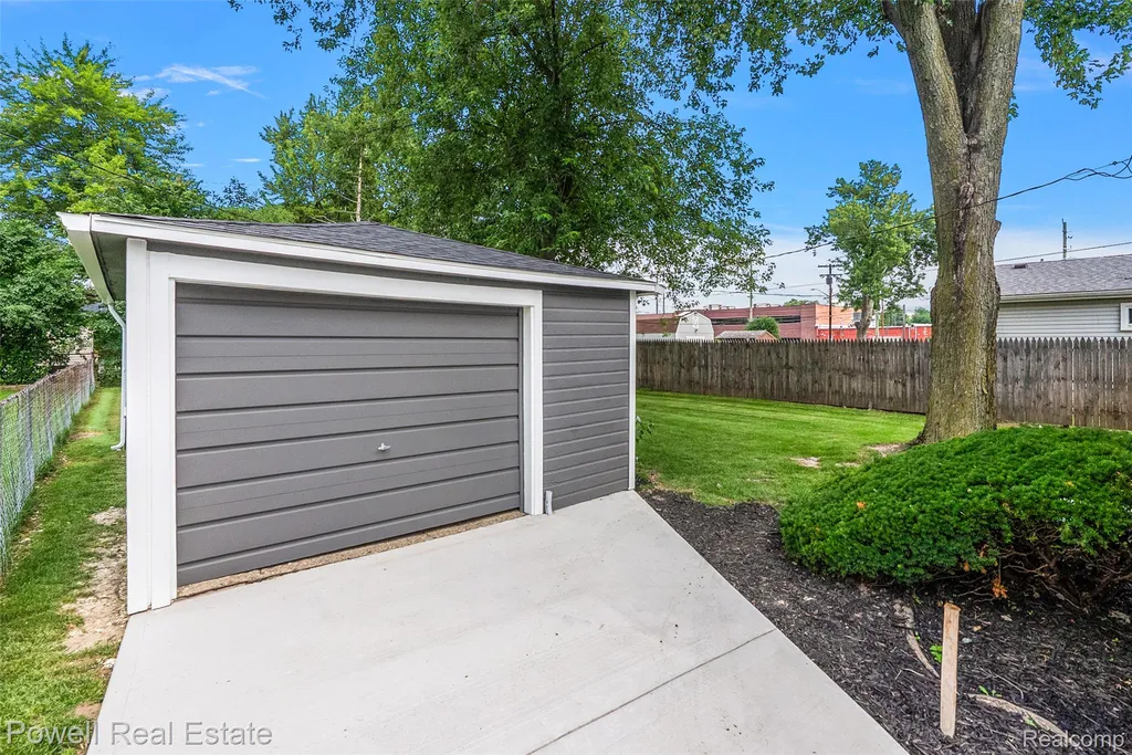 3132 Parker Drive Royal Oak City MI 48073