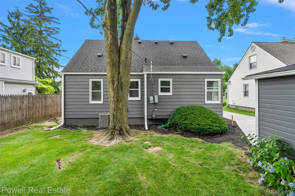 3132 Parker Drive Royal Oak City MI 48073