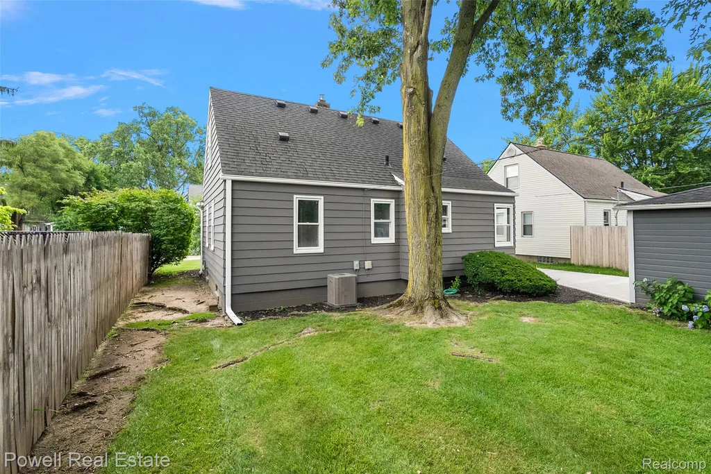3132 Parker Drive Royal Oak City MI 48073