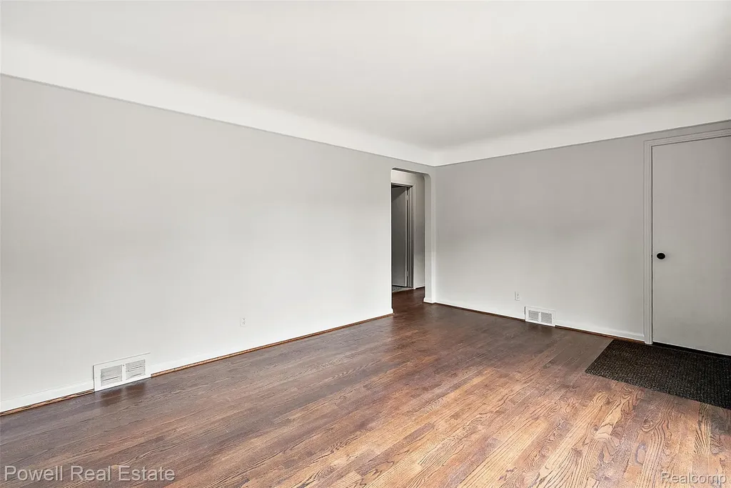 3132 Parker Drive Royal Oak City MI 48073