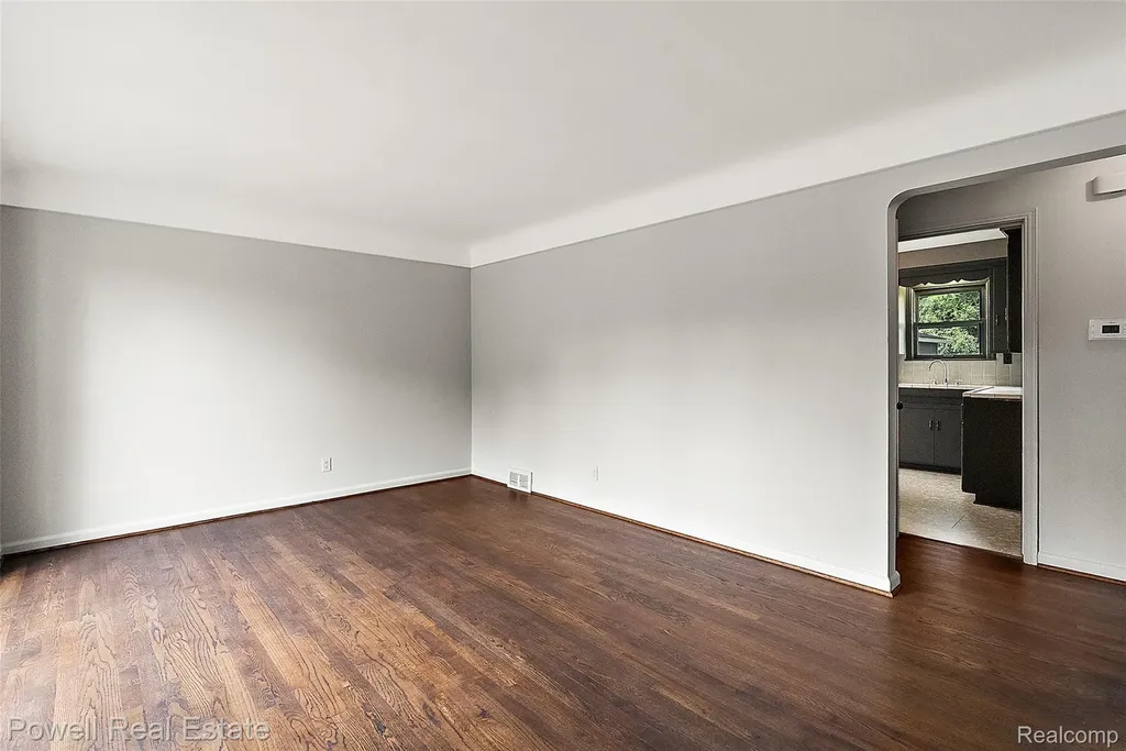 3132 Parker Drive Royal Oak City MI 48073