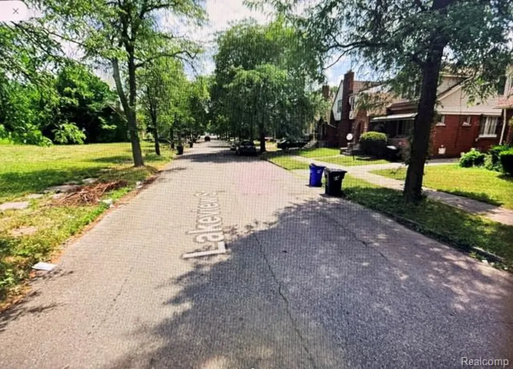5800 Lakeview Street Detroit City MI 48213