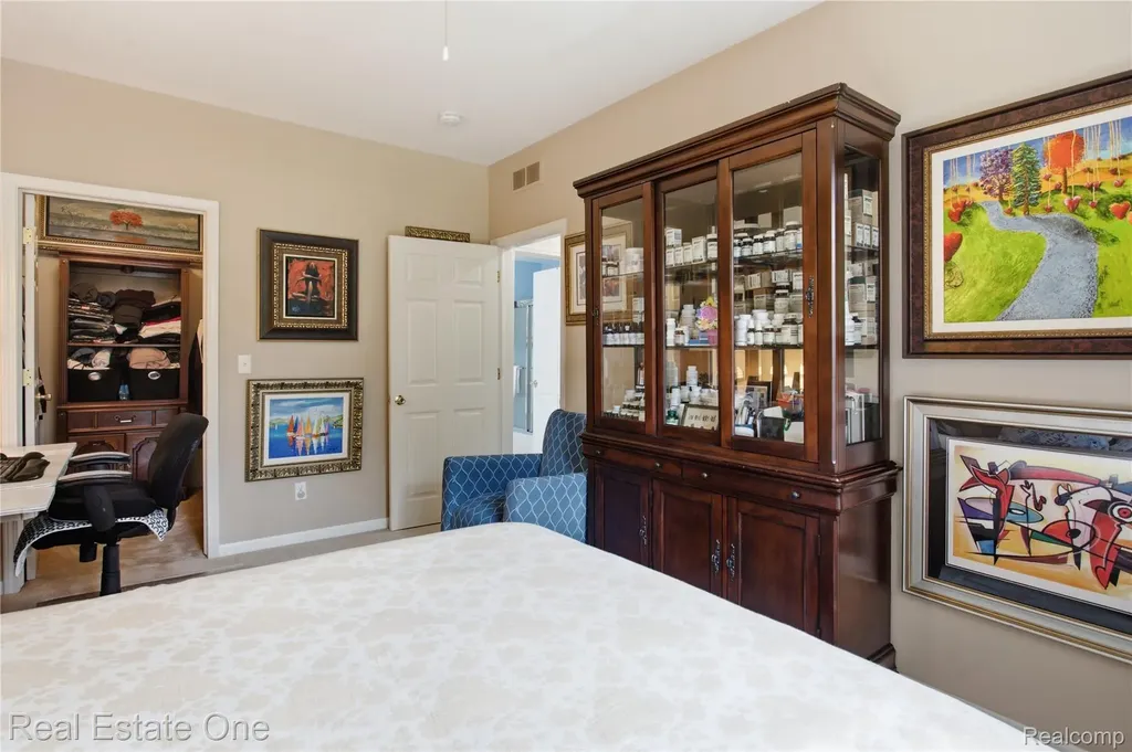 1828 Flagstone Circle Rochester City MI 48307