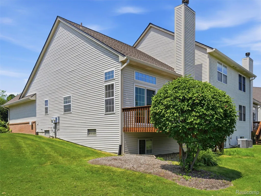 6394 Heron Park Way Independence Charter Township MI 48346
