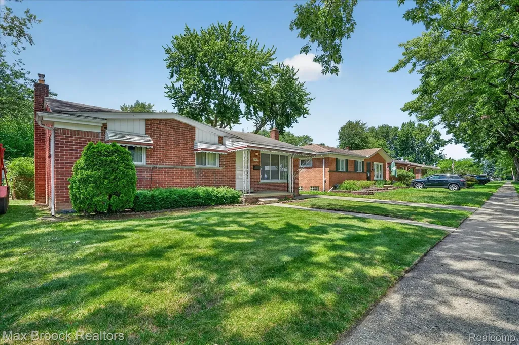 27659 Palmer Lane Madison Heights City MI 48071