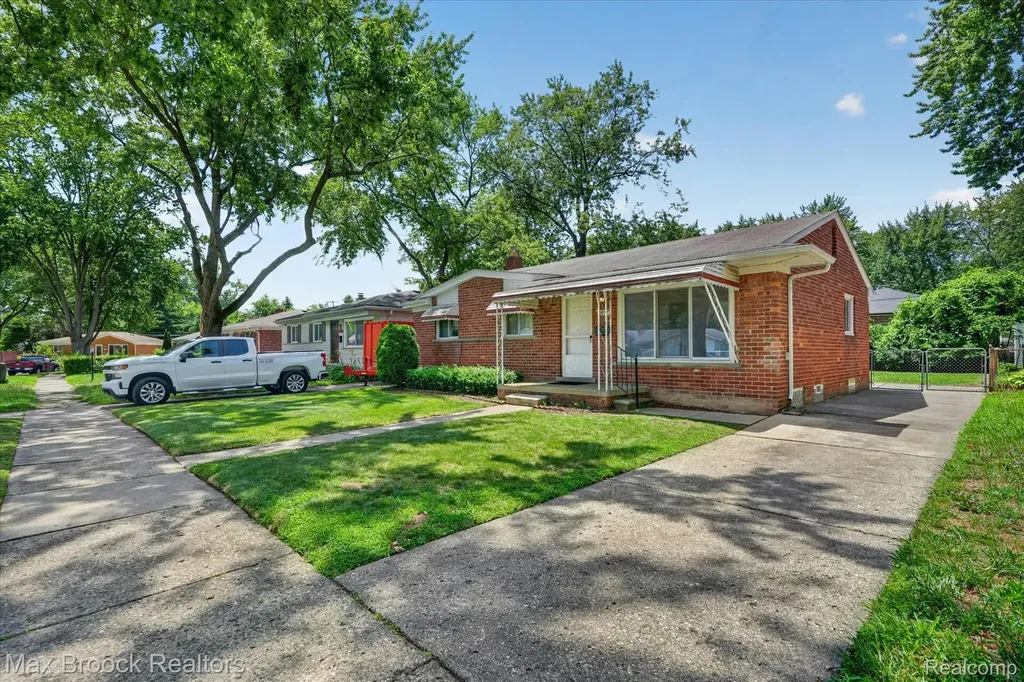 27659 Palmer Lane Madison Heights City MI 48071