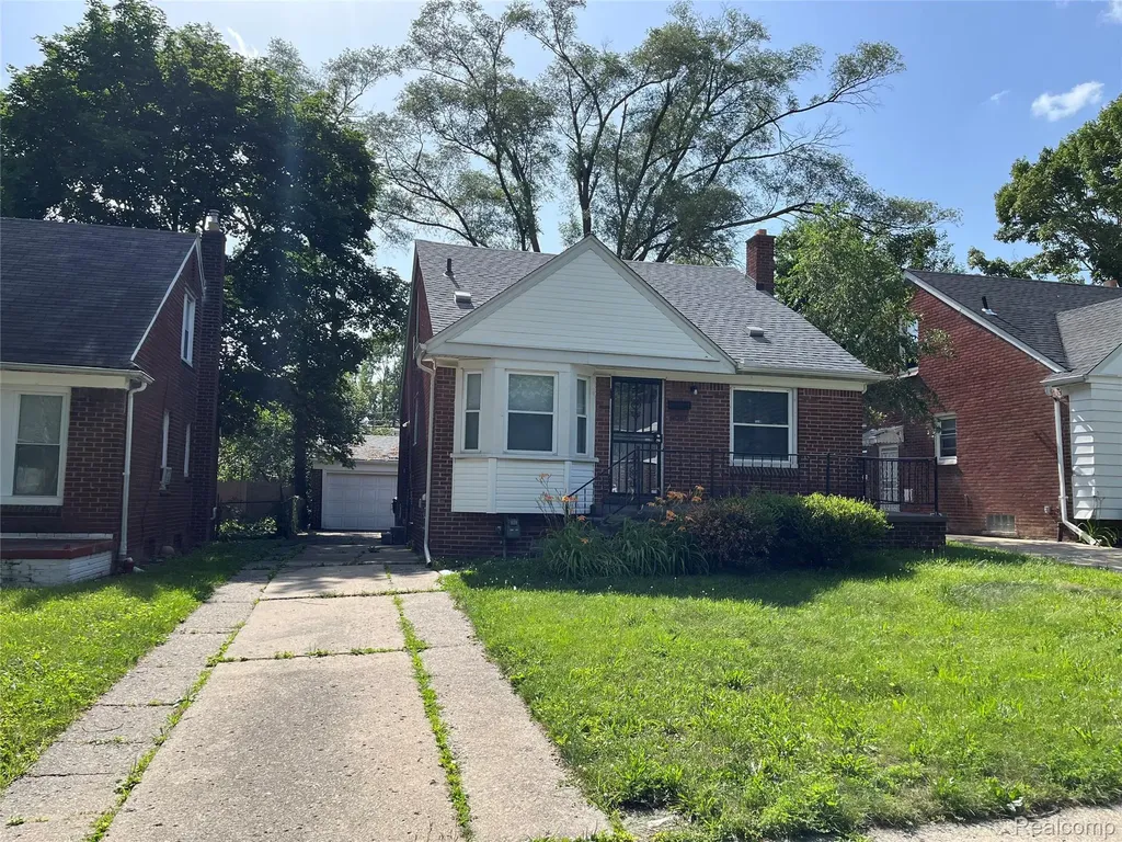18307 Shaftsbury Avenue Detroit City MI 48219