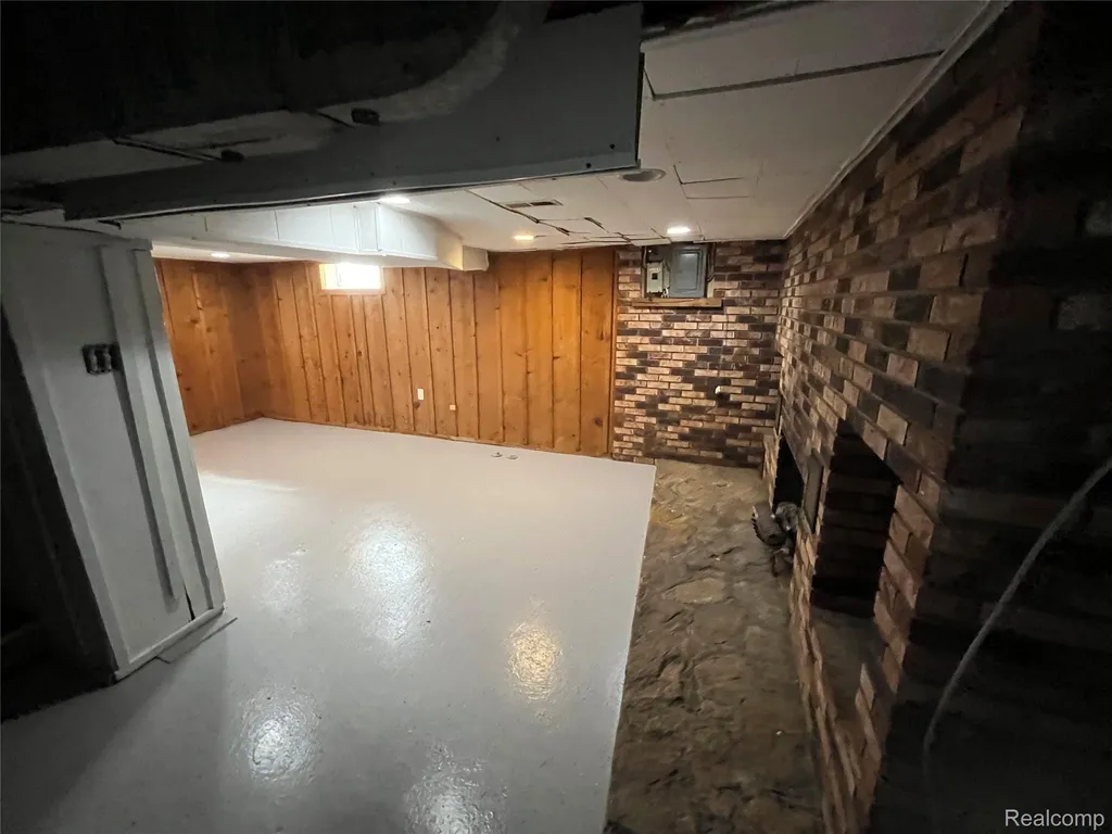 18307 Shaftsbury Avenue Detroit City MI 48219