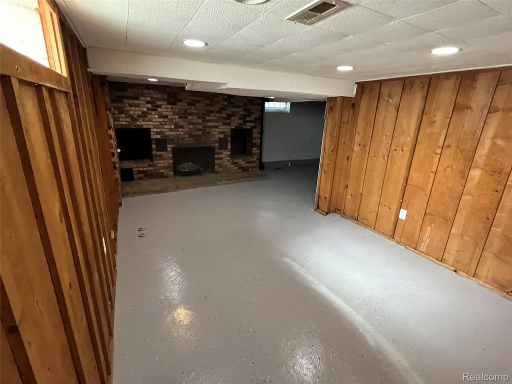 18307 Shaftsbury Avenue Detroit City MI 48219