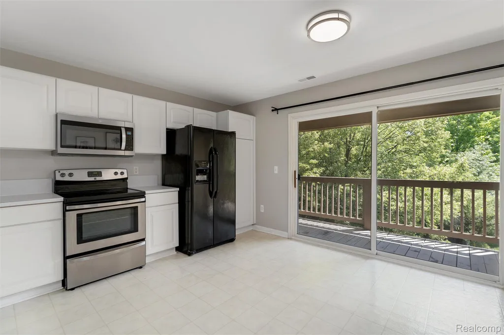 28126 Carlton Way Drive Novi City MI 48377