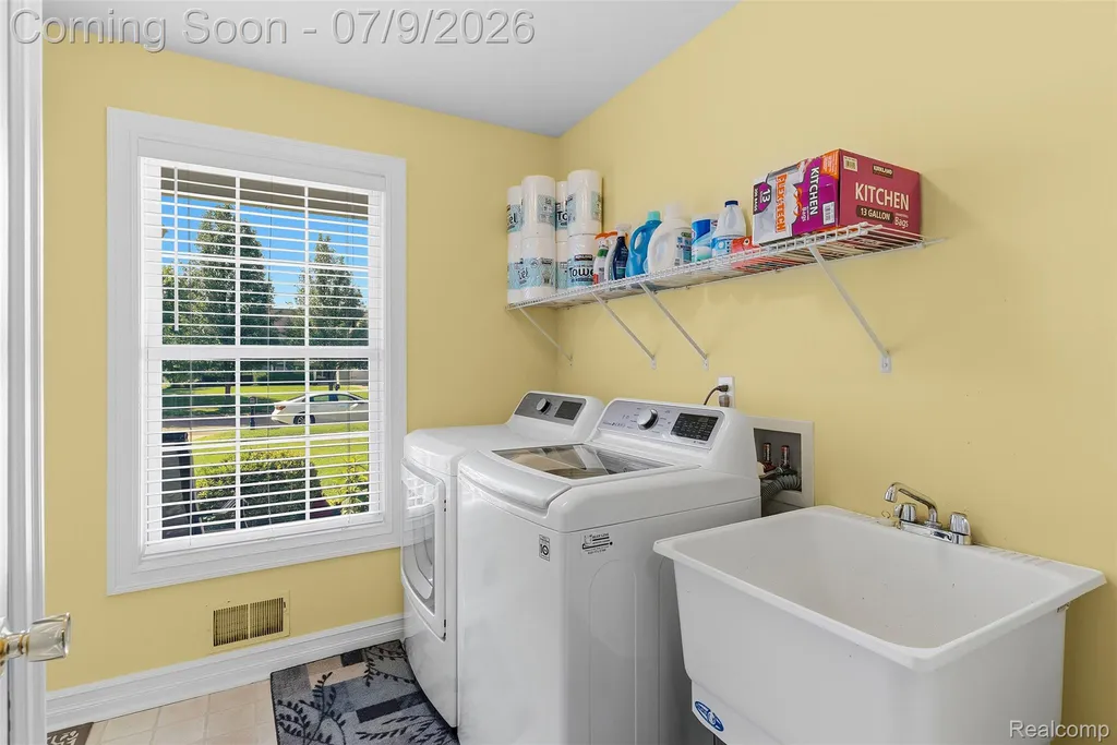 9285 Pine Walk Pass Argentine Township MI 48451
