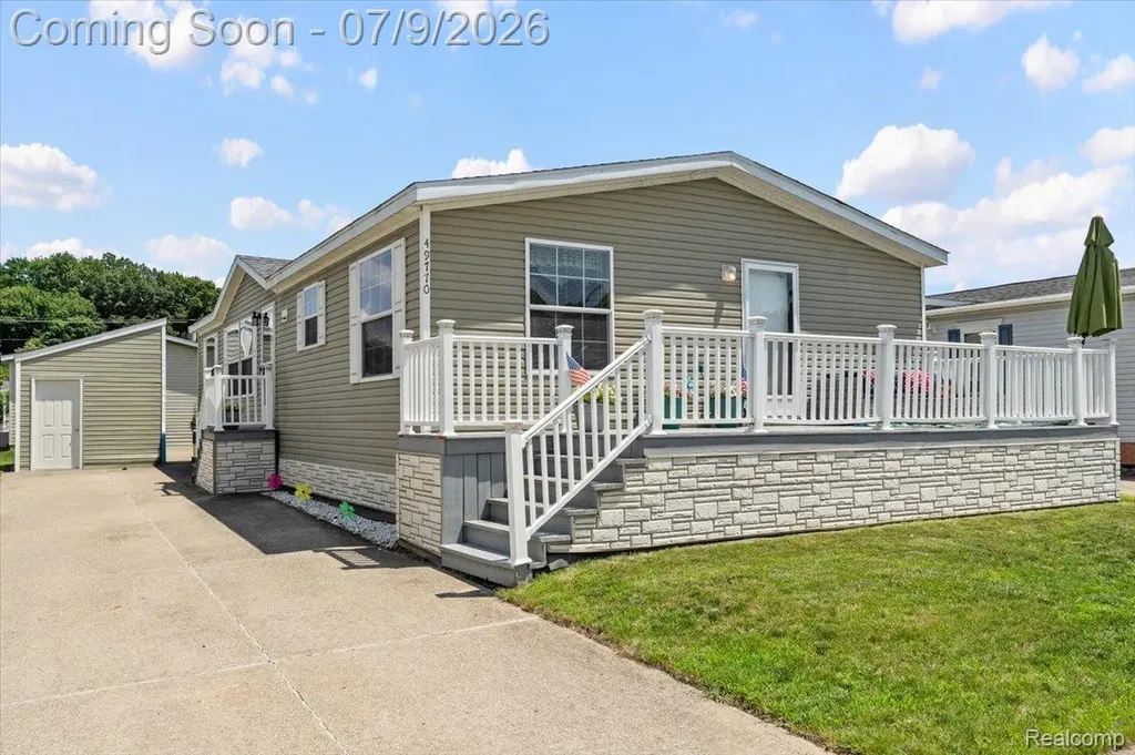 49770 Elk Trail Shelby Charter Township MI 48315