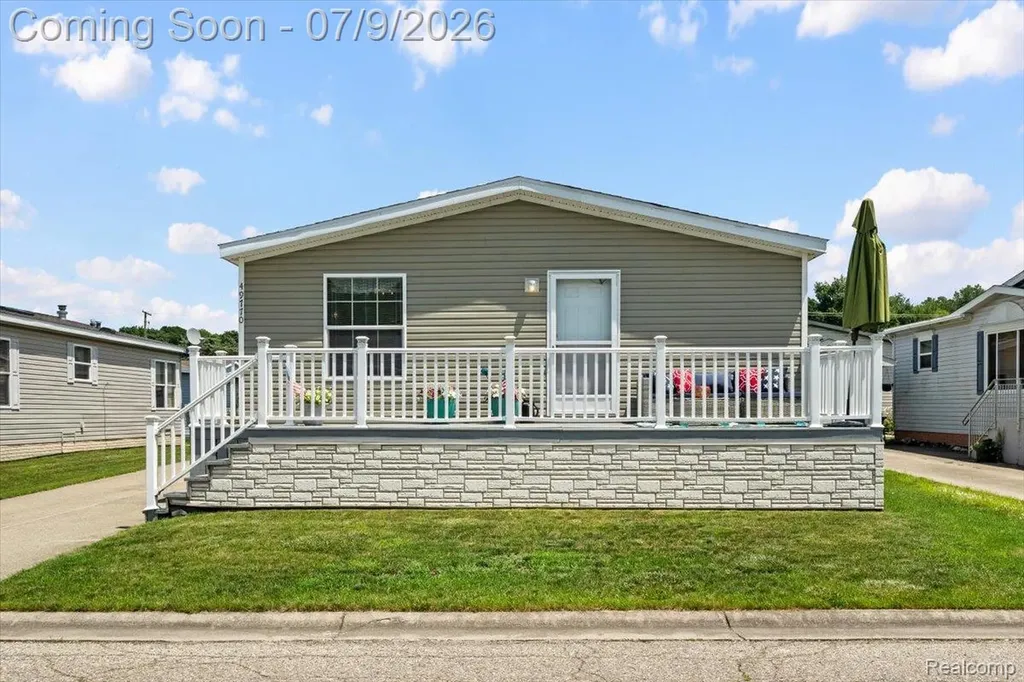 49770 Elk Trail Shelby Charter Township MI 48315