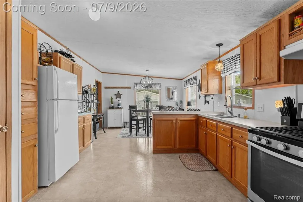 49770 Elk Trail Shelby Charter Township MI 48315