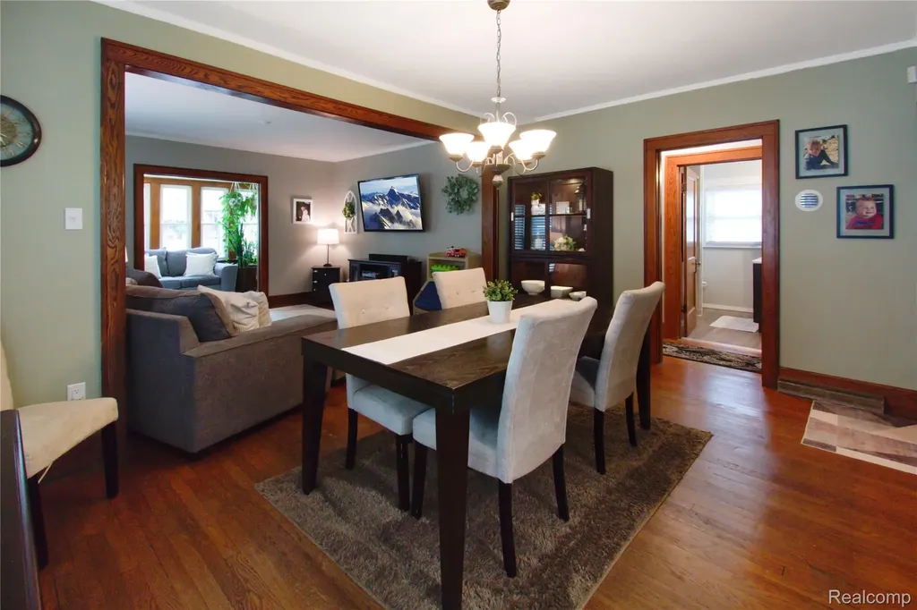 34 Moser Place Mt. Clemens City MI 48043
