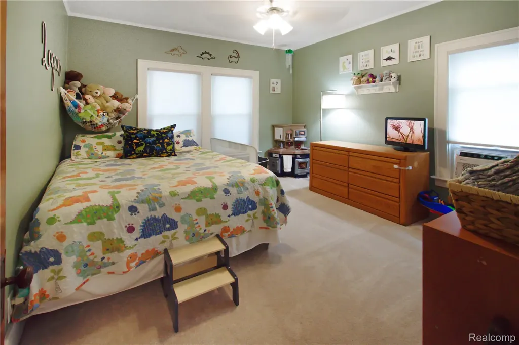 34 Moser Place Mt. Clemens City MI 48043