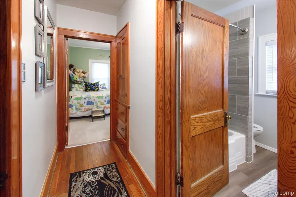 34 Moser Place Mt. Clemens City MI 48043