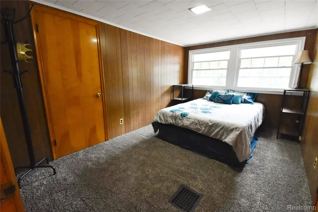 34 Moser Place Mt. Clemens City MI 48043