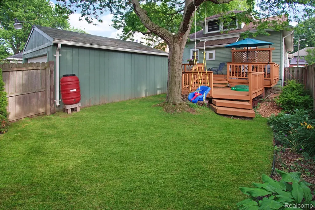 34 Moser Place Mt. Clemens City MI 48043