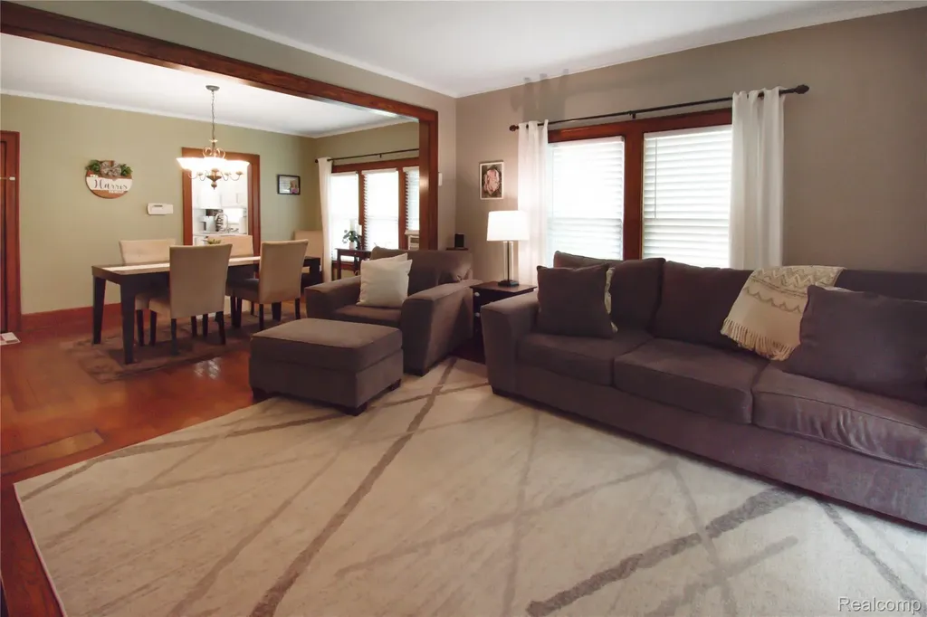 34 Moser Place Mt. Clemens City MI 48043